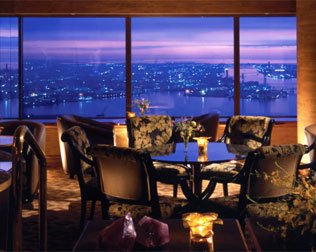 横浜ロイヤルパークホテル「シリウス」