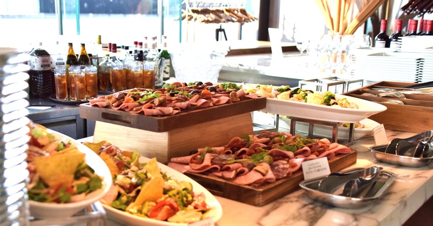 ホテルバイキング